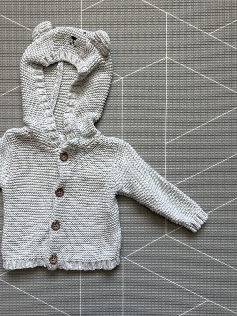 Carter's|Baby gender neutral Gray thick Knit Hooded cardigan with Bear Ears•••6M